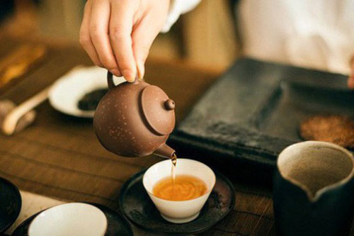 Trà xanh là "thần dược của thanh xuân" nhưng uống theo 4 cách này lại gây bệnh nguy hiểm