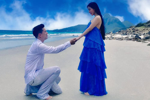 Sau 3 năm hẹn hò, Hoa hậu Hạ My được ông xã cầu hôn bằng nhẫn kim cương 5 carat