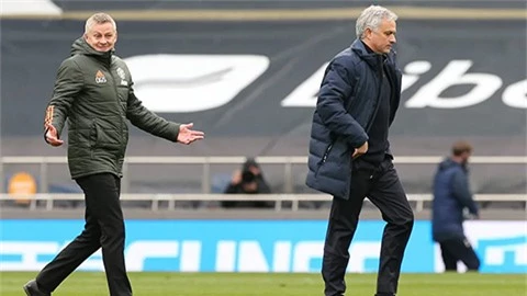 Mourinho: 'Son may mắn vì có người cha tốt tính hơn Solskjaer'