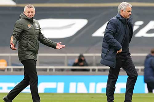 Mourinho: 'Son may mắn vì có người cha tốt tính hơn Solskjaer'