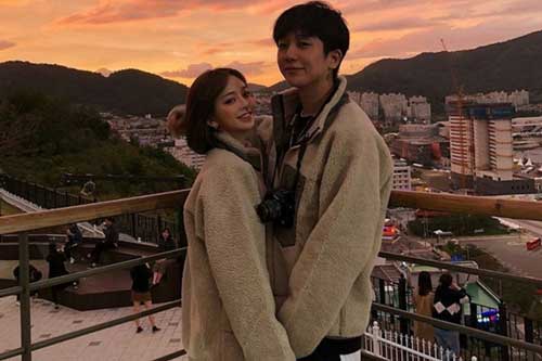 Một người đàn ông yêu thương vợ vô bờ bến thì ngại gì "đội vợ lên đầu"