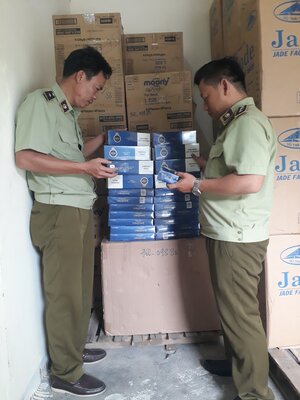 Phú Yên vừa tạm giữ 500 bao thuốc lá điếu hiệu 555 nhập lậu