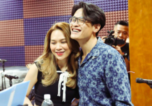 Mỹ Tâm tình tứ bên Hà Anh Tuấn