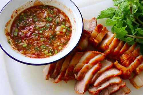 Làm thêm bước này thịt lợn rán giòn tan thơm ngon đậm đà, ai cũng gật gù khen khéo