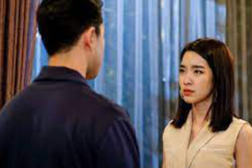 Đang ăn tối, vợ bỗng lấy ra tờ đơn ly hôn rồi đanh thép tuyên bố "không cần chồng nữa"