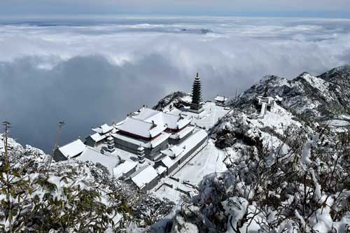 Mãn nhãn trước vẻ đẹp của những công trình kiến trúc tâm linh tọa lạc trên độ cao từ 3.000 m