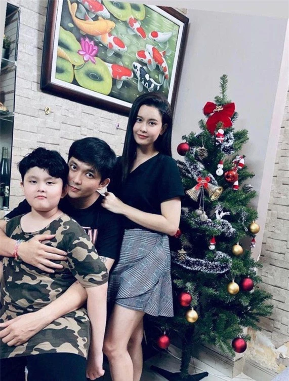 Cặp đôi khó hiểu nhất showbiz Việt: Xóa hình xăm khi ly hôn nhưng vẫn tình tứ, ở chung nhà - Ảnh 7.