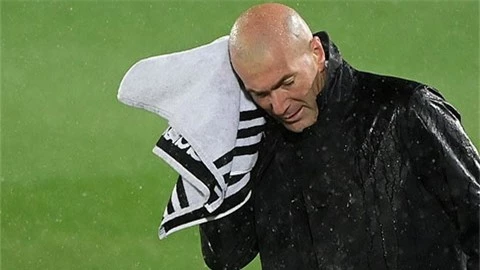 Zidane thừa nhận cầu thủ Real đang 'cạn pin'