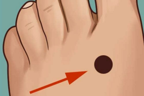 Mất ngủ kinh niên chỉ cần bấm huyệt đạo này là ngủ ngay một mạch đến sáng ai cũng có thể làm được