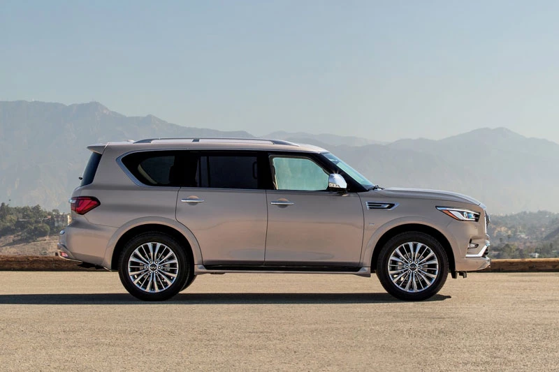 Infiniti QX80.