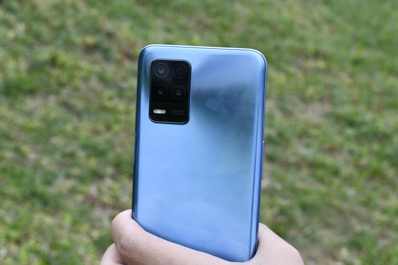 Smartphone 5G, RAM 8 GB, màn hình 90 Hz, pin 5.000 mAh và mức giá rẻ bất ngờ