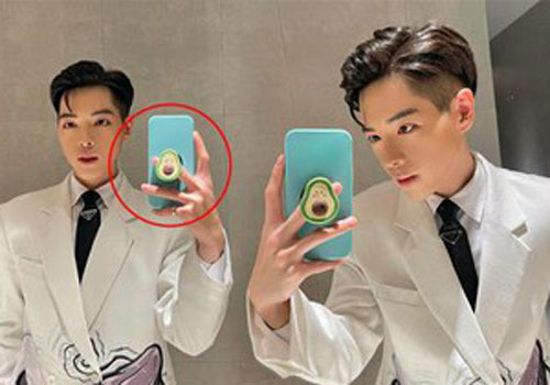 Đức Phúc đăng ảnh selfie và lại bị dân mạng 'soi' điểm bất thường