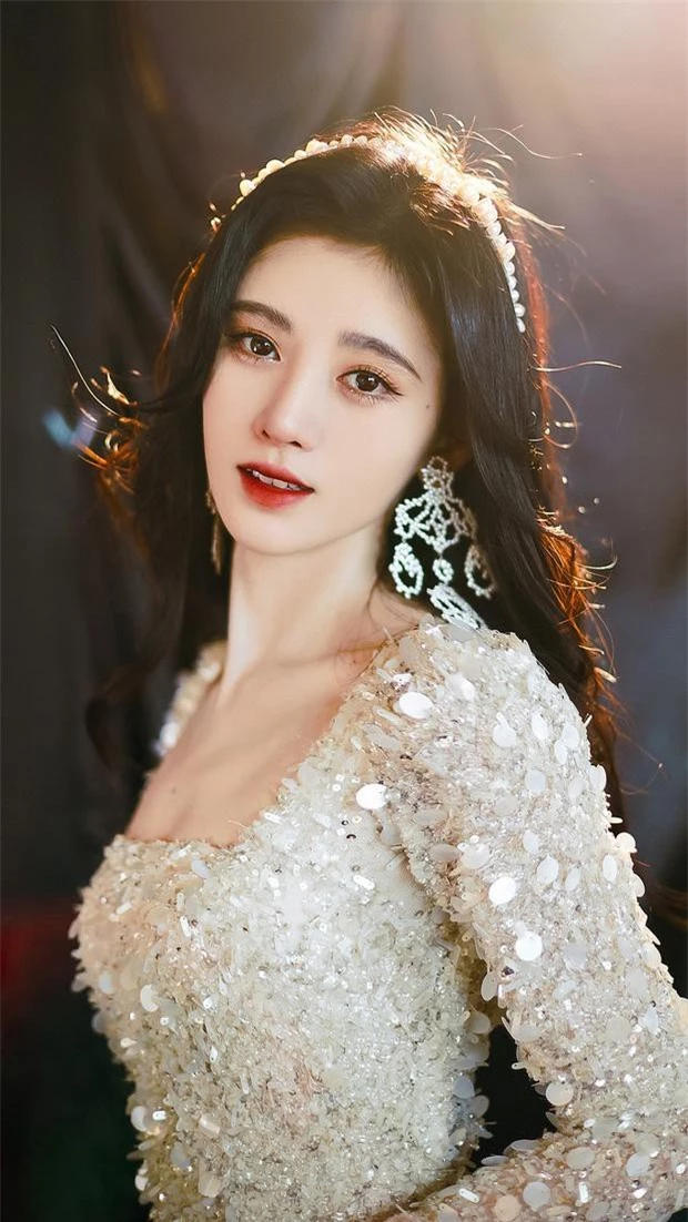 Park Min Young, Cúc Tịnh Y: 'Vịt hóa thiên nga’ thành công nhất showbiz Hàn, Trung ảnh 12