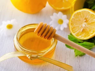 Mỗi ngày một cốc nước chanh mật ong giúp bạn giảm cân, tăng cường sức khỏe