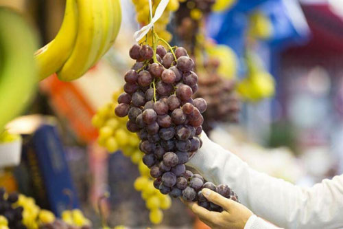 Mua nho cứ nhắm trúng điểm này, đảm bảo ngon ngọt lại không sợ nhúng thuốc bảo quản
