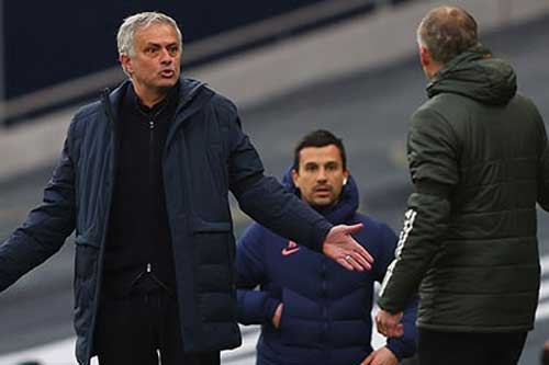 Tottenham bị nhà tài trợ mới chế giễu ít phút sau khi ký hợp đồng