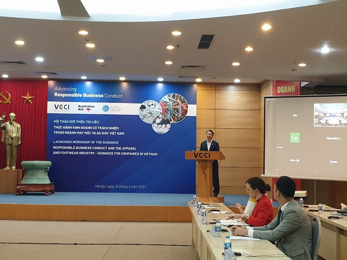 Phát biểu khai mạc hội thảo, ông Nguyễn Quang Vinh – Tổng thư ký Phòng Thương mại và Công nghiệp Việt Nam (VCCI) phát biểu tại sự kiện.