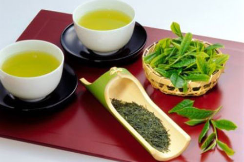 Uống nước trà xanh để giảm béo bụng cấp tốc