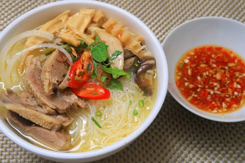 Cách nấu bún măng vịt ngon miễn chê