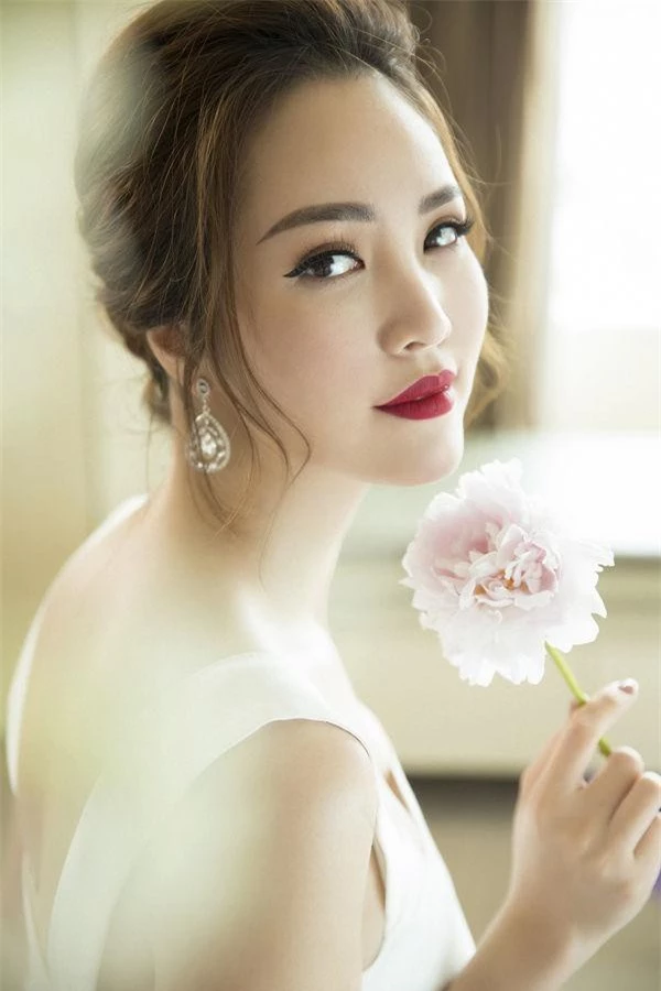 Những Hoa khôi đình đám của Đại học Ngoại thương từng dự thi Hoa hậu Việt Nam ảnh 11