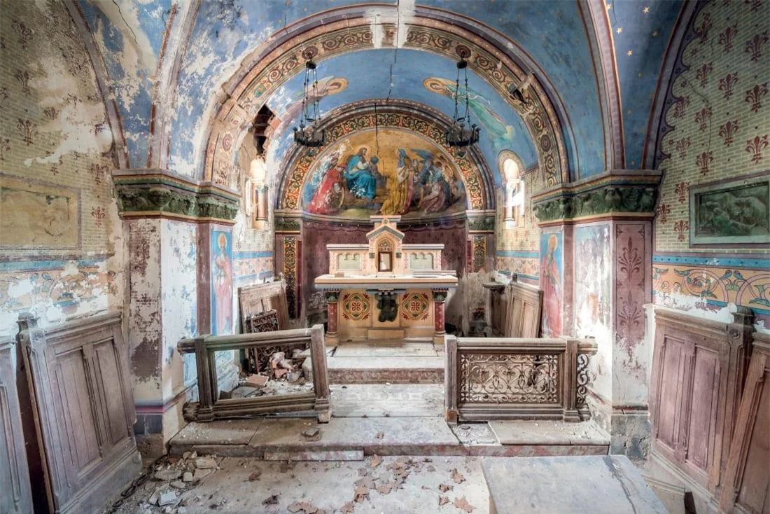Vẻ đẹp mê hoặc của những nhà thờ bỏ hoang tại châu Âu ảnh 4