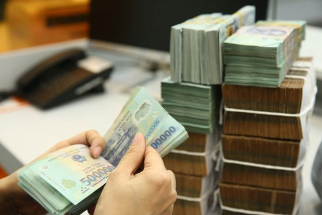 Dòng tiền rẻ "mỏng và lỏng" gây rủi ro khi đầu tư theo tâm lý đám đông