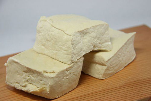 'Bỏ túi' mẹo nhận biết đậu phụ chứa thạch cao trong vài giây, người bán hàng cũng không thể chối cãi