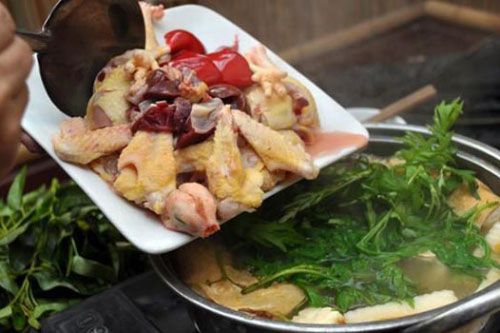 Nấu lẩu gà chớ quên bỏ thêm thứ này, mẹ chồng khó tính cũng phải gật gù khen ngon