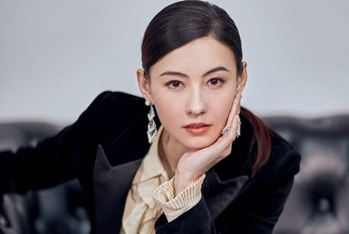 Vừa khoe khối bất động sản hơn 700 tỷ đồng, Trương Bá Chi tiếp tục bỏ túi gần 200 tỷ đồng chỉ nhờ tham gia game show trong vài tháng