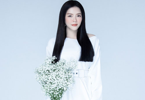 Lý Nhã Kỳ khoe nhan sắc lão hóa ngược, dịu dàng trong váy trắng tinh khôi khiến fan "đổ gục"