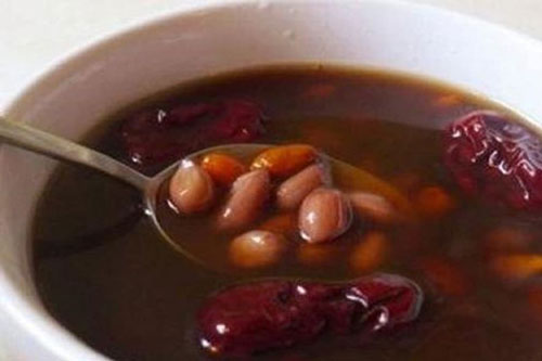 Lạc luộc chung với thứ này, mỗi ngày một bát, bổ máu, ngủ ngon, da dẻ tươi tắn