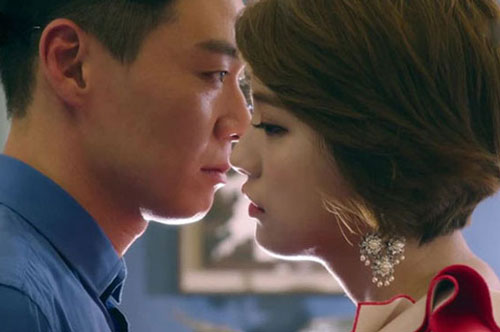Đến thăm cô em đồng nghiệp của chồng sinh con, tôi chết điếng khi nhìn thấy mặt đứa trẻ