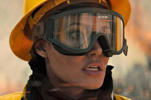 Angelina Jolie trở lại đóng phim hành động ở tuổi 46