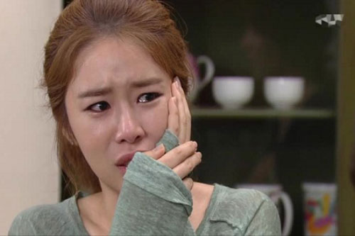 Chồng úp cả nồi cá kho lên đầu chỉ vì tôi lỡ miệng nói một câu trong bữa ăn hôm đó