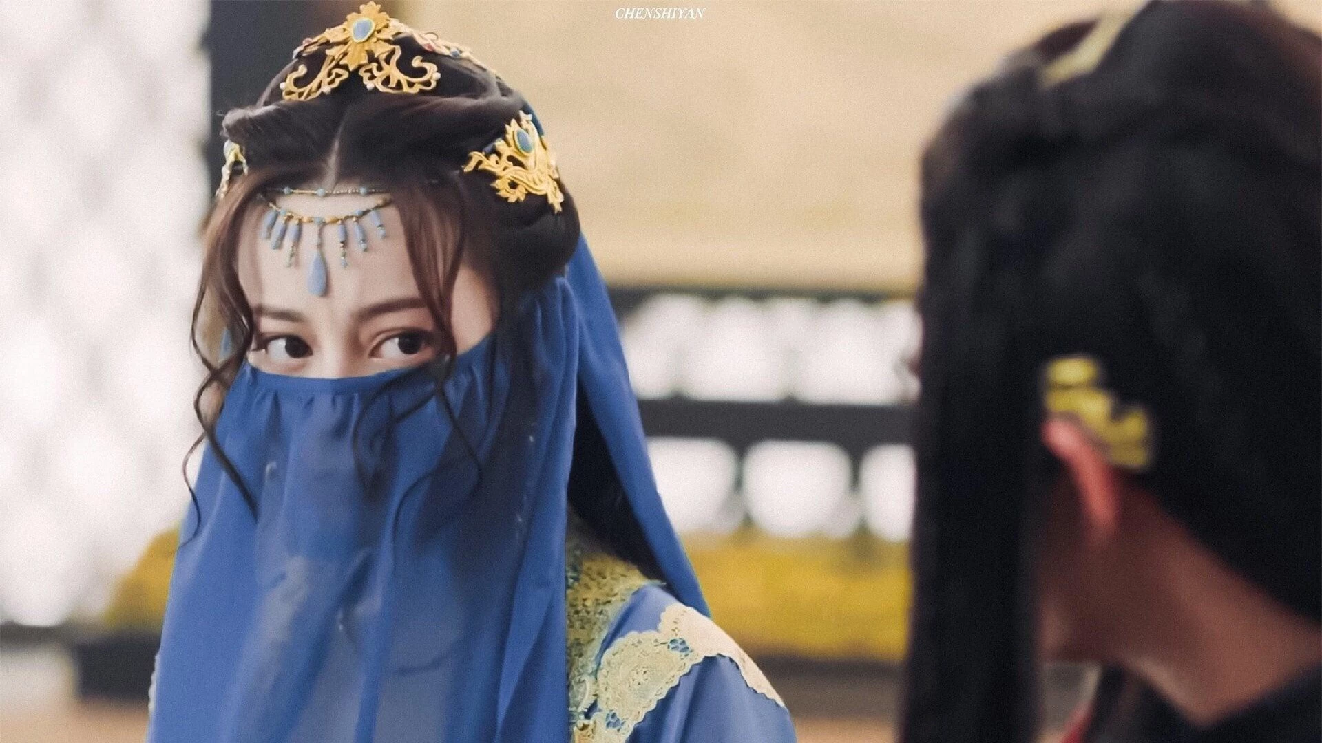 Tạo hình đẹp kinh diễm của Địch Lệ Nhiệt Ba và Lưu Diệc Phi trong phim cổ trang mới ảnh 3