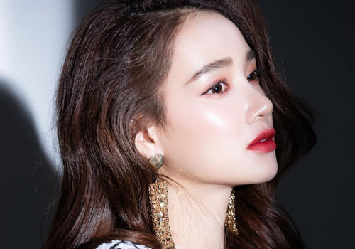 Nhã Phương bất ngờ "lột xác", ngoại hình ra sao mà khiến công chúng xôn xao?