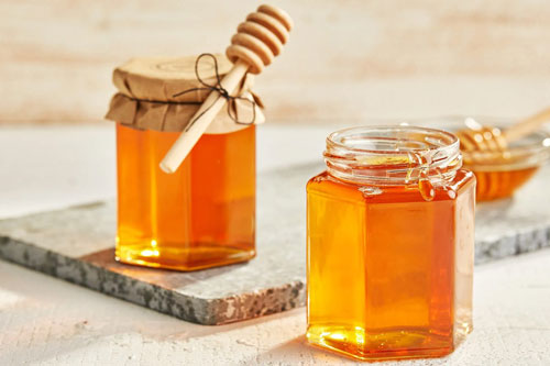 Uống mật ong trước khi ngủ, sau 8 tiếng tỉnh dậy da đen "bỗng" hóa trắng