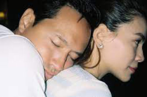 Hồ Ngọc Hà và Kim Lý lại khiến dân tình "ghen tỵ” vì hành động không thể ngọt ngào hơn