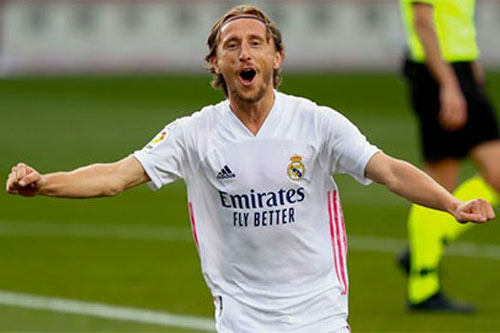 Luka Modric gia hạn hợp đồng với Real