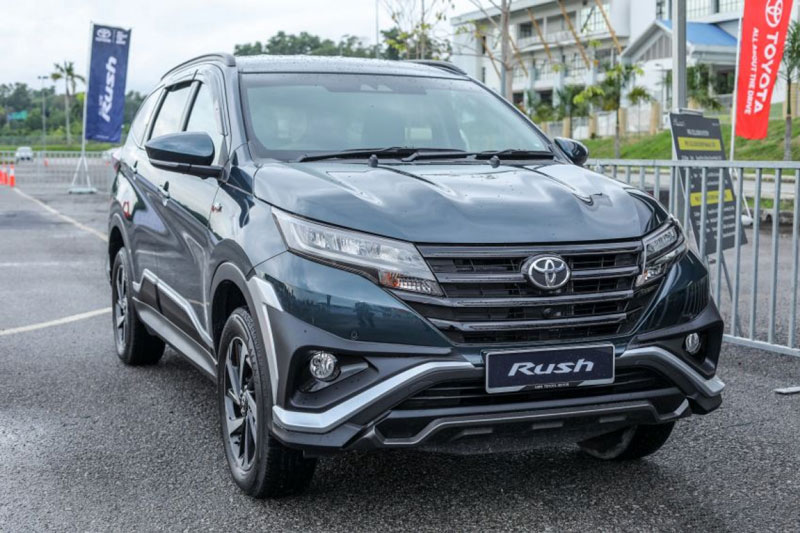 Toyota Rush bổ sung màu sơn mới, không thay đổi giá