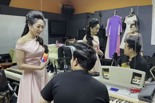 Quang Lê khiến Hà Thanh Xuân nổi giận vì để đợi 3 tiếng, hứa tặng túi 9.000 đô