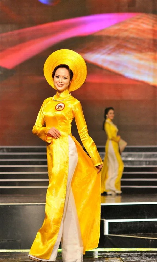 Vũ Ngọc Anh: Từ Người đẹp Áo dài HHVN 2012 đến mỹ nhân bốc lửa nhất showbiz ảnh 2