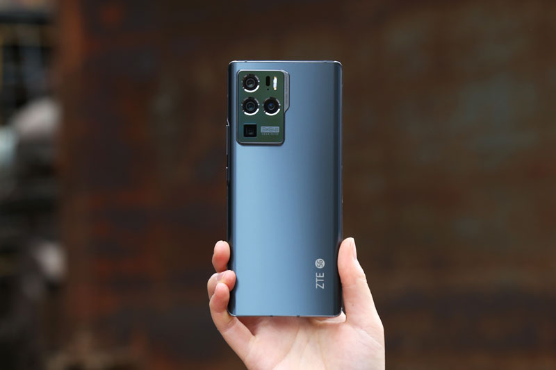 Smartphone cấu hình ‘siêu khủng’, sạc 66W, màn hình 144Hz, giá hấp dẫn