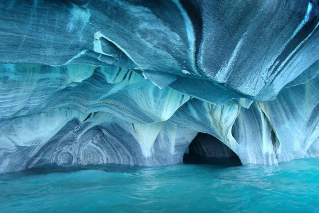 Có gì trong 7 hang động đẹp nhất thế giới?