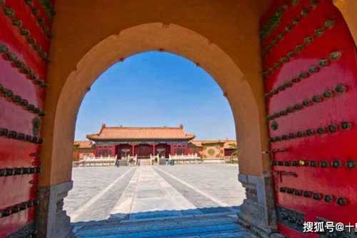 Tại sao các cổng thành đều mở vào bên trong mà không mở ra ngoài? - Đều là dụng ý của người xưa