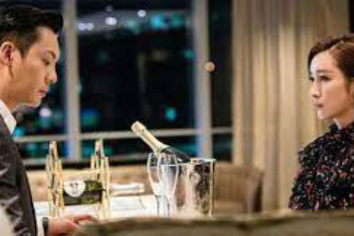 4 năm cáng đáng gia đình nuôi chồng ăn học, khi trở về anh ta có biểu hiện bội bạc và phản ứng "choáng ngợp" của cô vợ