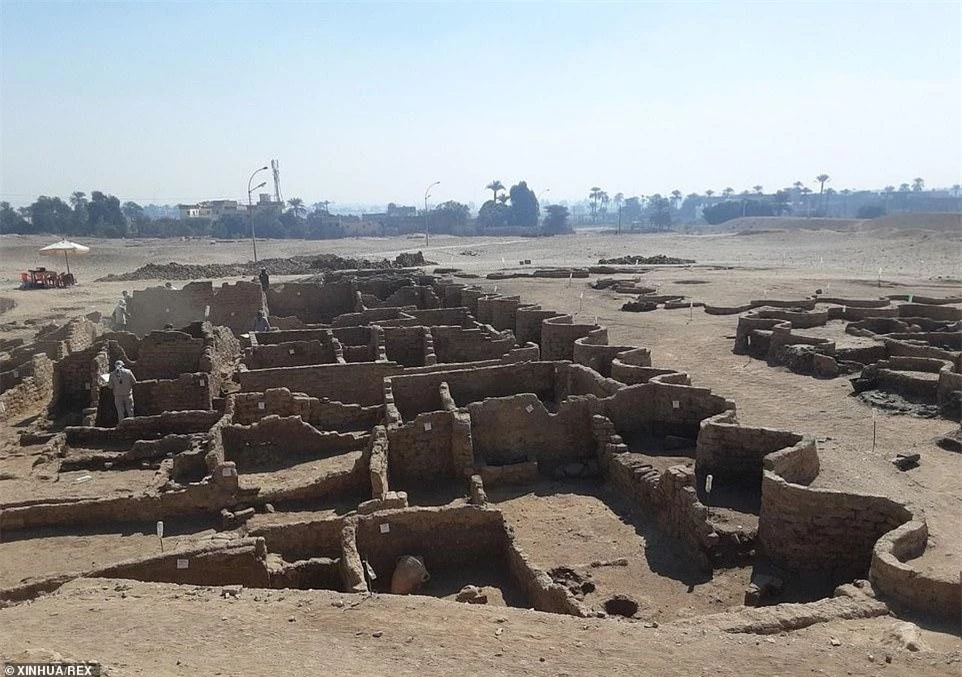 Giải mã bí ẩn 'thành phố vàng' 3.500 năm tuổi vừa được tìm thấy ở Ai Cập ảnh 1