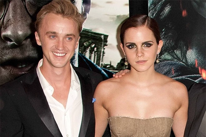 Fan Harry Potter rần rần vì Malfoy công khai chúc mừng sinh nhật Hermione Emma Watson kèm câu thính mùi mẫn - Ảnh 5.