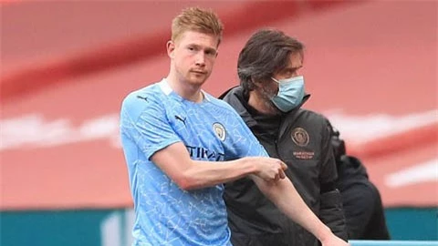 De Bruyne chấn thương, Man City run rẩy