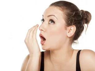 2 công thức đơn giản giúp bạn chữa hôi miệng tại nhà